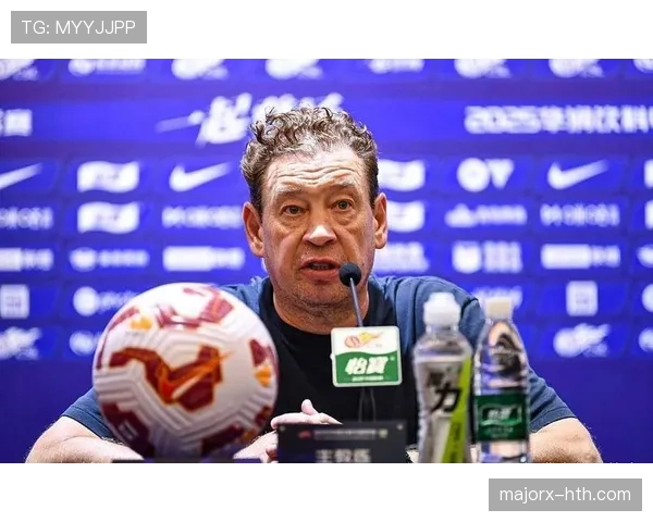 申花主帅斯卢茨基革新战术体系 助球队迎来新赛季突破