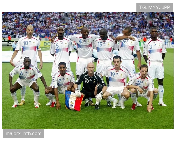 恩东贝莱在法国国家队的状态回暖,助力球队走向胜利并备受期待 恩东贝莱在法国国家队的状态回暖,助力球队走向胜利并备受期待